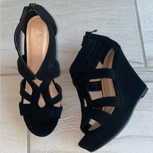 TOP Moda Faux Suede Wedges